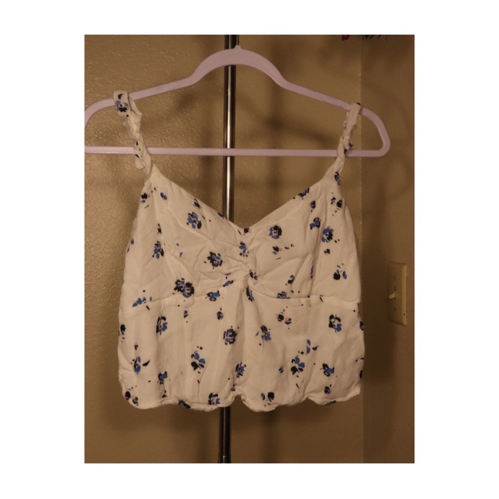 Abercrombie & Fitch blue/white floral crop top